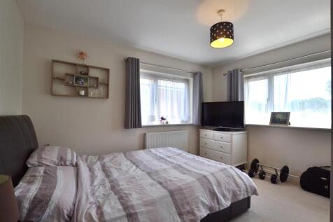 Bedroom 2 .JPG