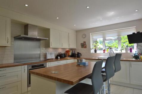 Kitchen.JPG