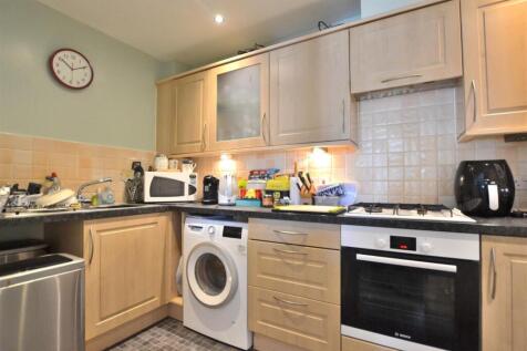 Kitchen 1 .JPG