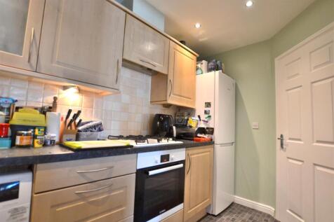 Kitchen 2 .JPG