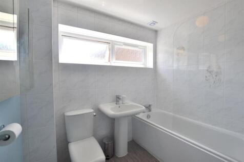 Family Bathroom.JPG