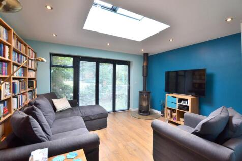 Living Room 2.JPG