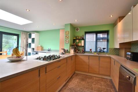 Kitchen.JPG