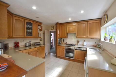 Kitchen 1.JPG