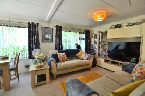 Living Room.JPG