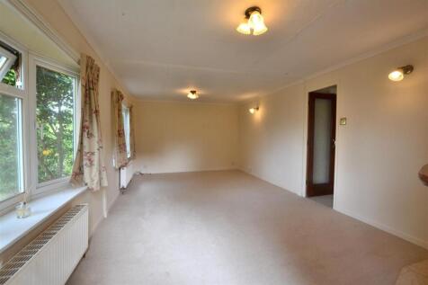 Living, Dining Room 1.JPG