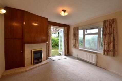 Living, Dining Room 2.JPG