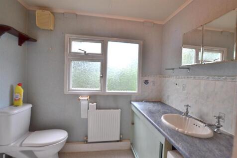 Shower Room.JPG