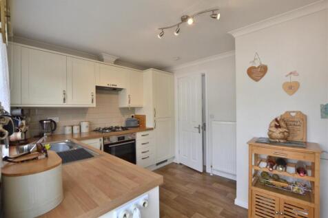 Kitchen 3.JPG