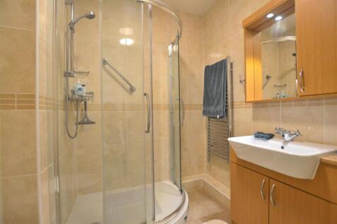 Shower Room.JPG