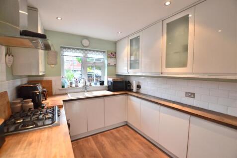 Kitchen 1.JPG