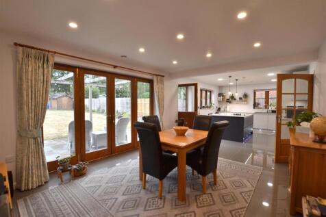 Kitchen, Family Room.JPG