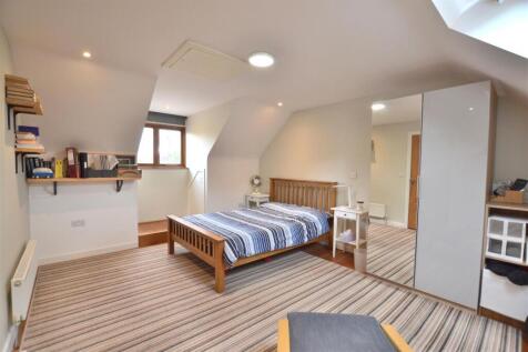 Bedroom 1.JPG