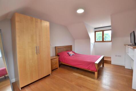 Bedroom 2.JPG
