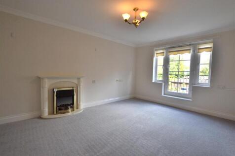 Living Room 1 .JPG
