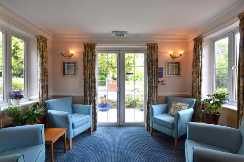 Communal Lounge 1 .JPG