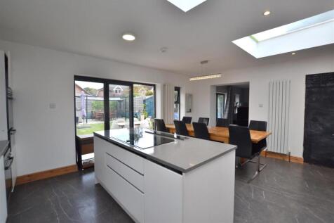 Kitchen New 2.JPG