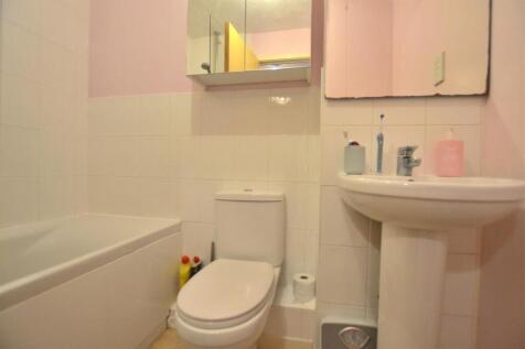Family Bathroom.JPG