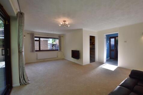 Sitting Room 1.JPG