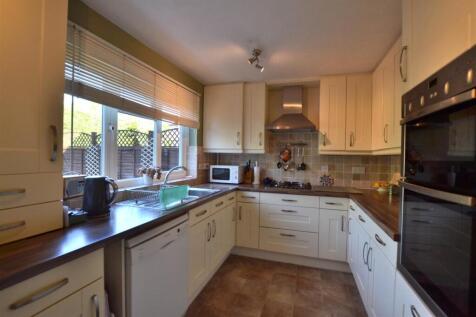 Kitchen 1.JPG