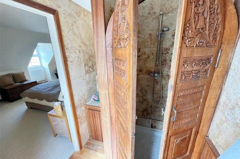 Shower En Suite