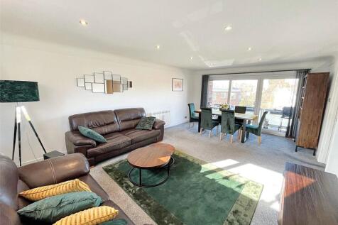 Living/Dining Room