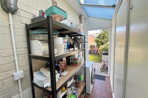 Side Store