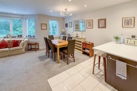 Lounge/Kitchen