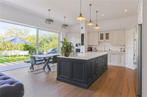 Reception/Kitchen