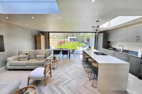 Diner/Kitchen