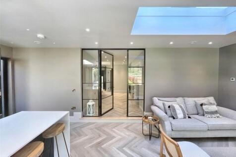 Diner/Kitchen