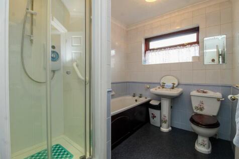 BATHROOM/W.C.