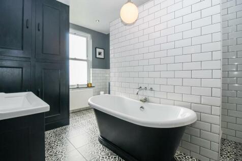 BATHROOM/W.C.