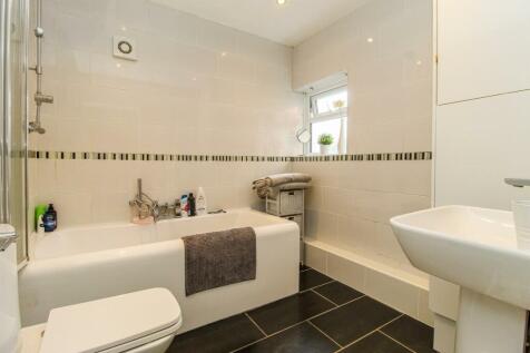 BATHROOM/W.C.