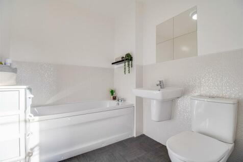 BATHROOM/W.C.