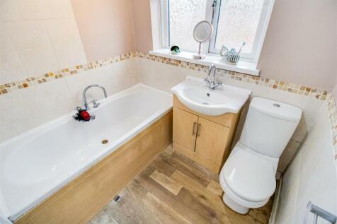 BATHROOM/W.C.