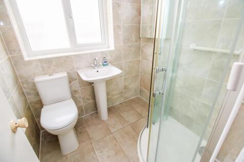 SHOWER ROOM/W.C.