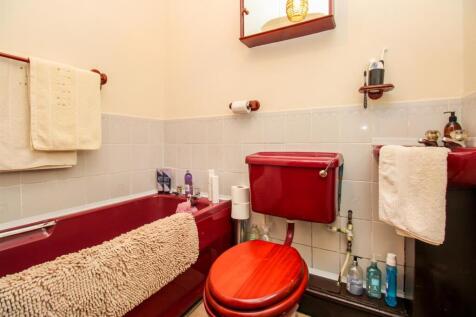 BATHROOM/W.C.