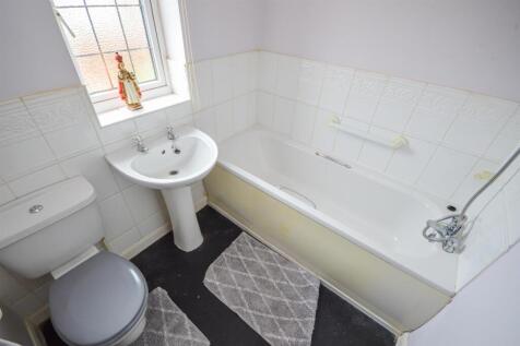 BATHROOM/W.C.