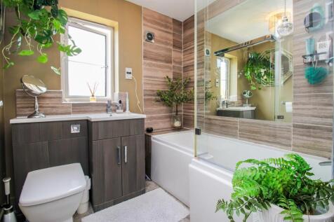 BATHROOM/W.C.