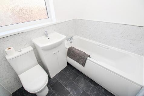 BATHROOM/W.C.