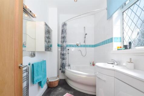 BATHROOM/W.C.