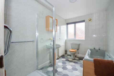 HOUSE BATHROOM