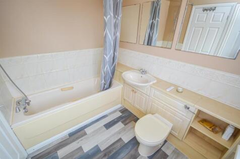 BATHROOM/W.C.