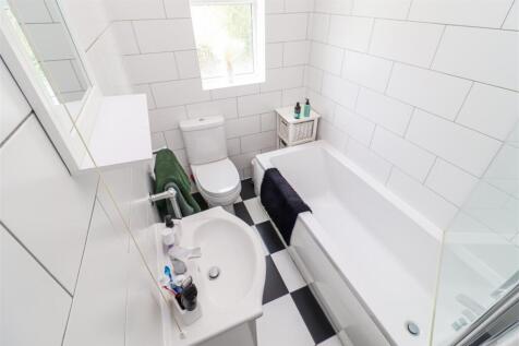 BATHROOM/W.C.