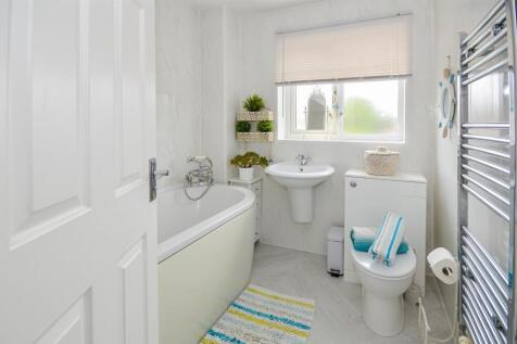 BATHROOM/W.C.