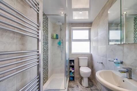 SHOWER ROOM/W.C.