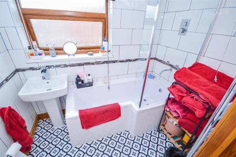 BATHROOM/W.C.
