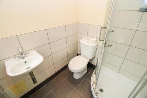 SHOWER ROOM/W.C.
