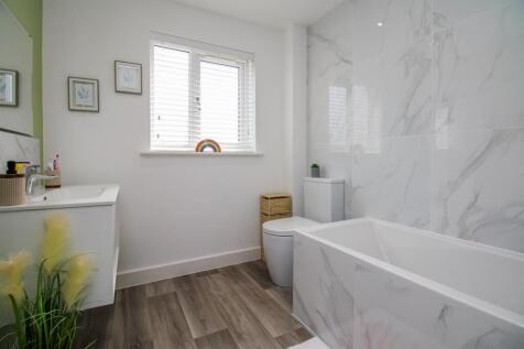 HOUSE BATHROOM/W.C.